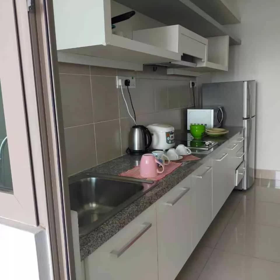 Shaftsbury Same Day Check In & Check Out At 10am To 8pm Work From Free Parking & Wifi Cyberjaya